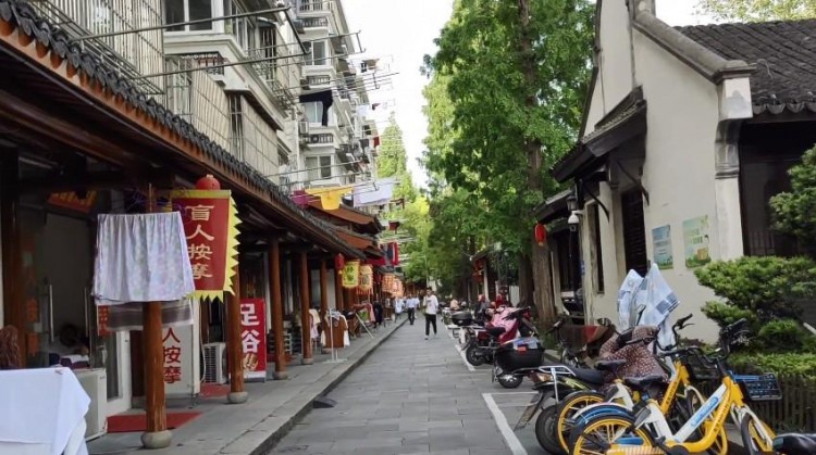 上海南翔一條老街匯集多家足浴按摩店原來是中醫(yī)文化街