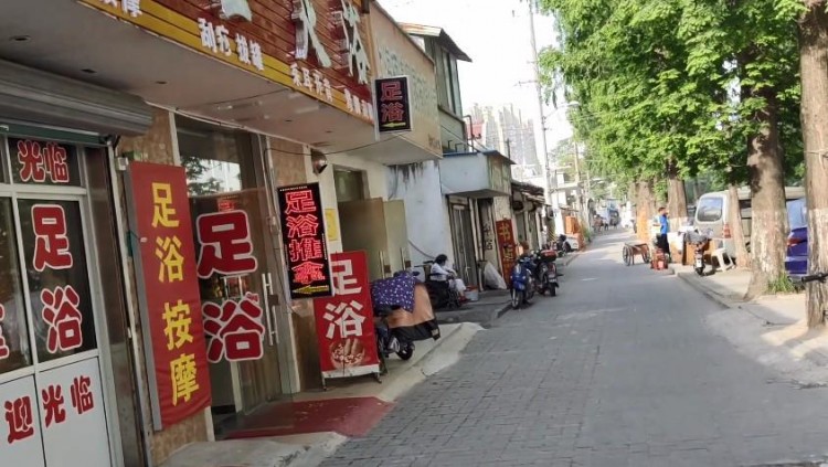 上海南翔一條老街匯集多家足浴按摩店原來是中醫(yī)文化街