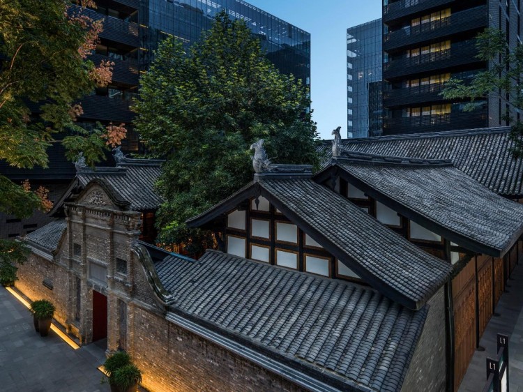 對不起我又去成都睡了別再找我了！住齊這幾家解鎖成姆斯特丹的終極奧義！