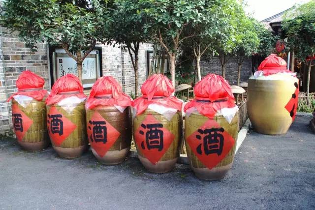 離城80km｜成都前所未見的土樓酒店居然還有白酒SPA!
