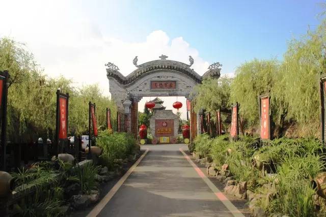 離城80km｜成都前所未見的土樓酒店居然還有白酒SPA!