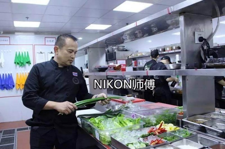 一群泰國清邁人來了杭州帶來了七星級的服務體驗價格還這么便宜人生圓滿了！