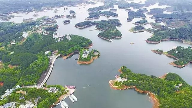 成都出發40分鐘泡湯不用去山上5000平室內湯池四川千島湖