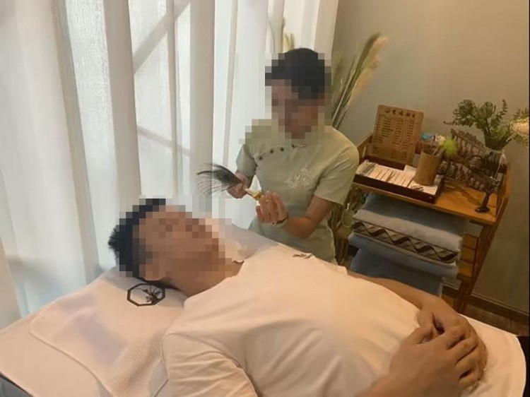 采耳還是采花披著養生外衣打擦邊實則特殊服務