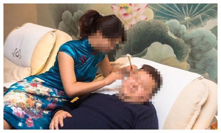 采耳還是采花披著養生外衣打擦邊實則特殊服務