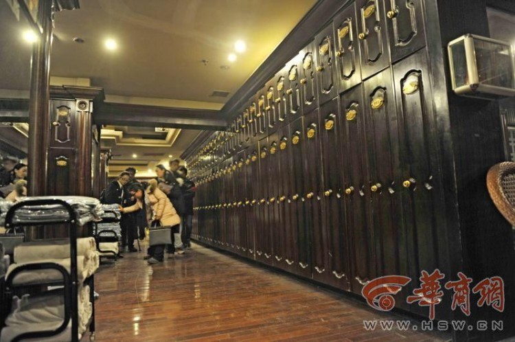 經營困難付不起房租西安凱撒宮洗浴廣場被查封
