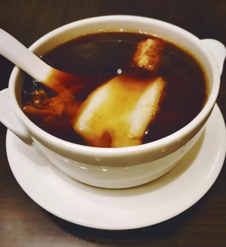 必睡|天津四季酒店聽百年津門相聲品黑珍珠餐廳美食探訪未來主義圖書館