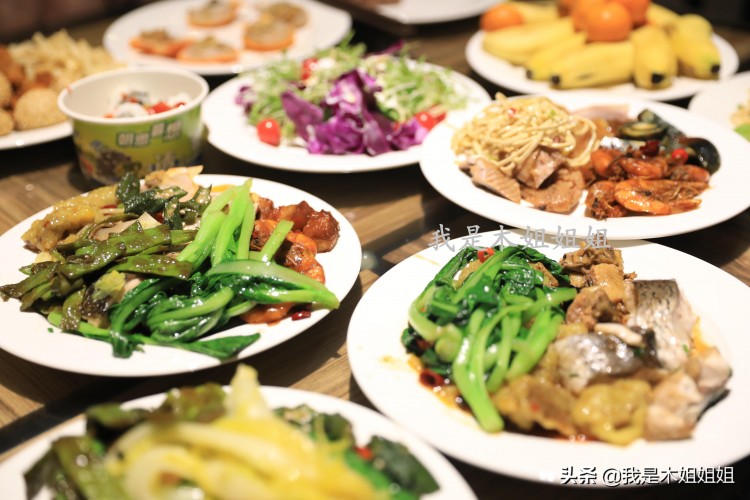 打卡西安網(wǎng)紅溫泉酒店吃大餐泡澡過夜一百多全搞定