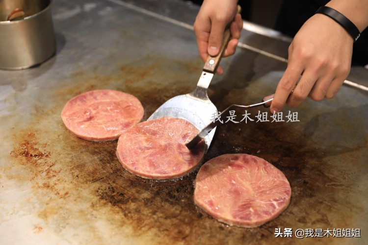 打卡西安網(wǎng)紅溫泉酒店吃大餐泡澡過夜一百多全搞定