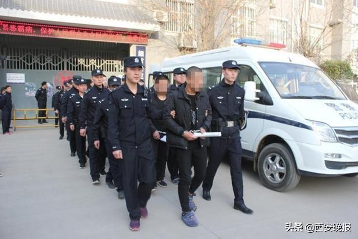 蒲城一惡勢力犯罪集團19名成員長期盤踞洗浴中心“出黑警”“沖社會”被判刑
