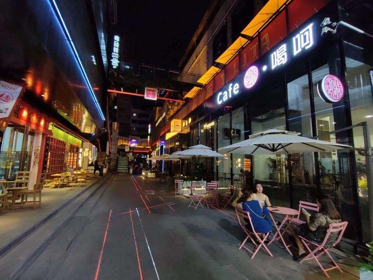 @所有人來粉巷了街體驗(yàn)不一樣的夜生活
