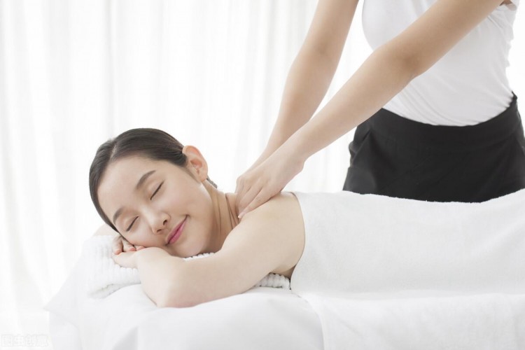 武漢的養生按摩館！很專業的精油spa!女性夫妻都推薦
