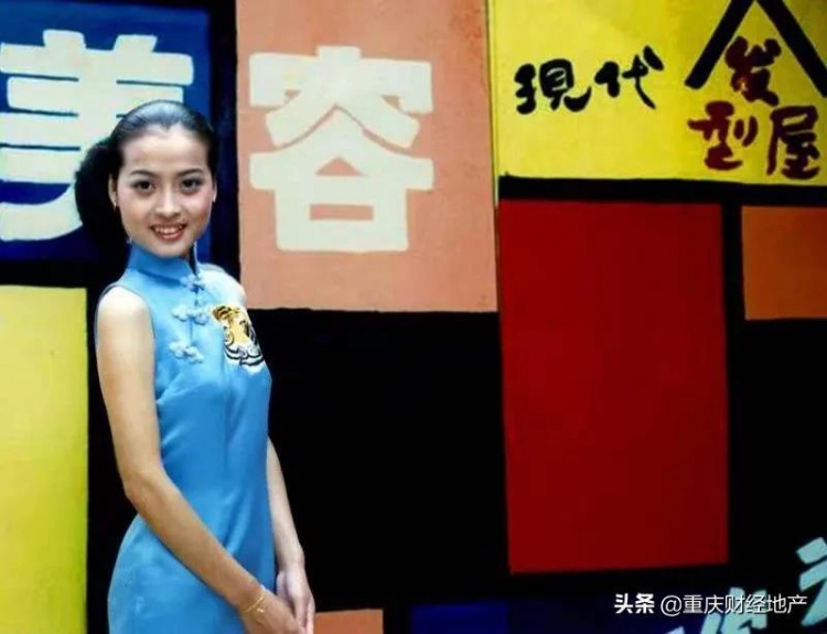 她一手創(chuàng)建了重慶的美容帝國不僅改變了自己更影響了一座城