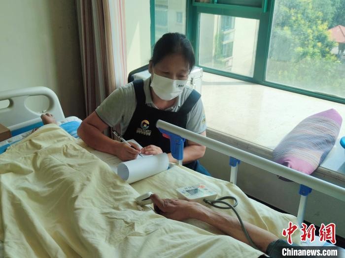 西安上門助浴悄然興起讓老人洗上舒心澡