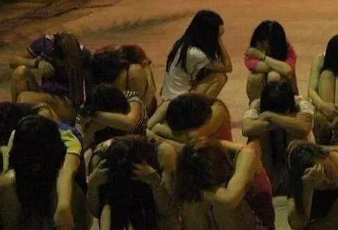 夜晚合肥警方沖進一SPA會所沒過多久……