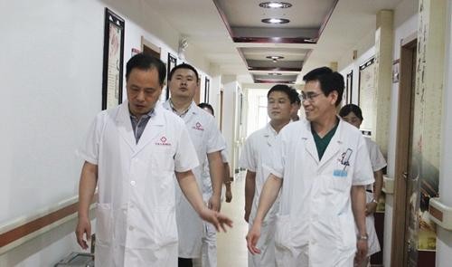 濟南市醫學會風濕委員會主委蒞臨濟南中醫風濕病醫院