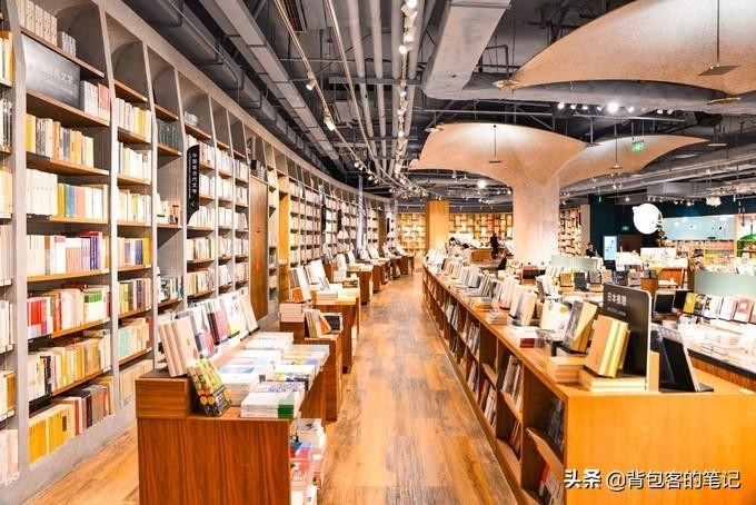 時尚青島最具代表的兩個休閑購物中心緊靠一線海景