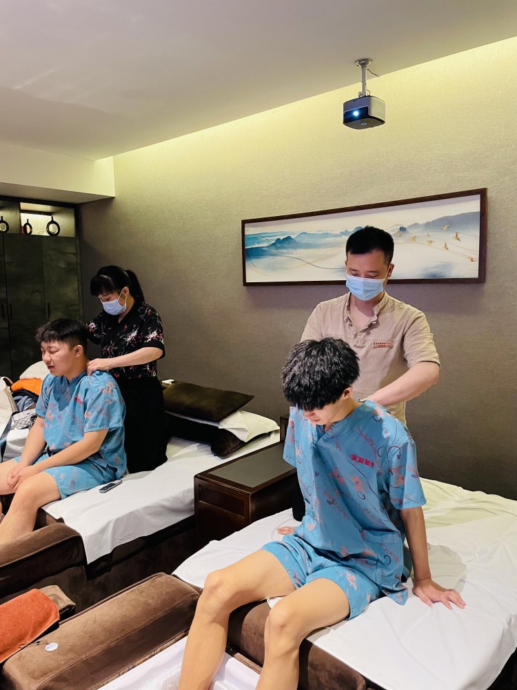 開在長(zhǎng)春的這家地道重慶足浴店，無(wú)限免費(fèi)的小吃讓人吃到爽
