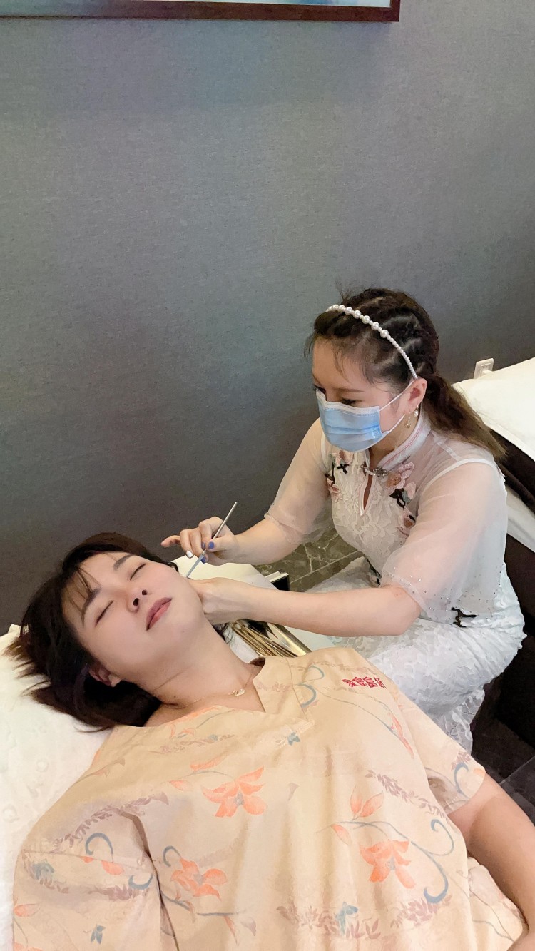 開在長春的這家地道重慶足浴店無限免費的小吃讓人吃到爽