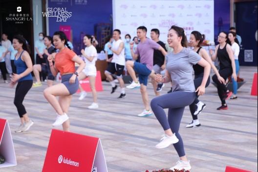 濟(jì)南香格里拉&lululemon共度全球健康日同尋健康生活