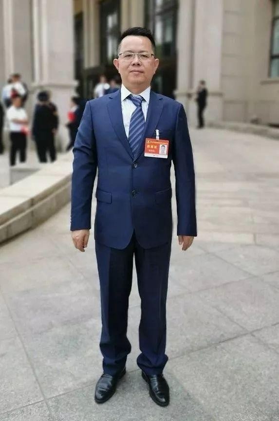 全國自強模范|憑智慧的頭腦開辟創業之路用感恩的心反哺殘疾人