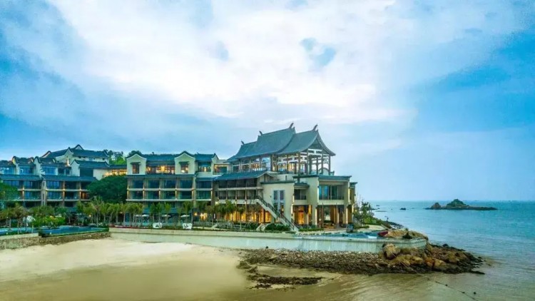 360°環繞酒店的運河泳池珠海首家悅榕系列酒店就在鳳凰灣！