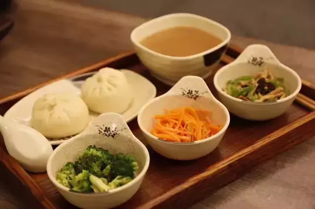 這是唐晶們最?lèi)?ài)的共享客廳待見(jiàn)煙火氣邂逅慢生活｜太原