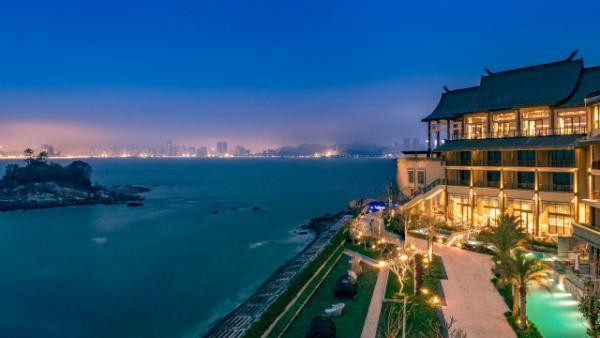 輕奢嶺南風~遇見.悅椿~全景房+餐飲SPA代金券+2大2小自助早竟1199