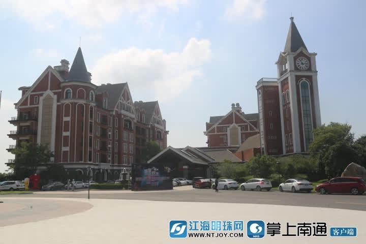 打造特色溫泉度假之城林克斯歡樂溫泉小鎮(zhèn)渠道商簽約大會成功舉行