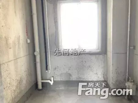 特價(jià)房：綠地世紀(jì)城中間樓層三房?jī)蓮d房東急售