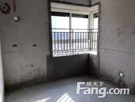 特價(jià)房：綠地世紀(jì)城中間樓層三房?jī)蓮d房東急售