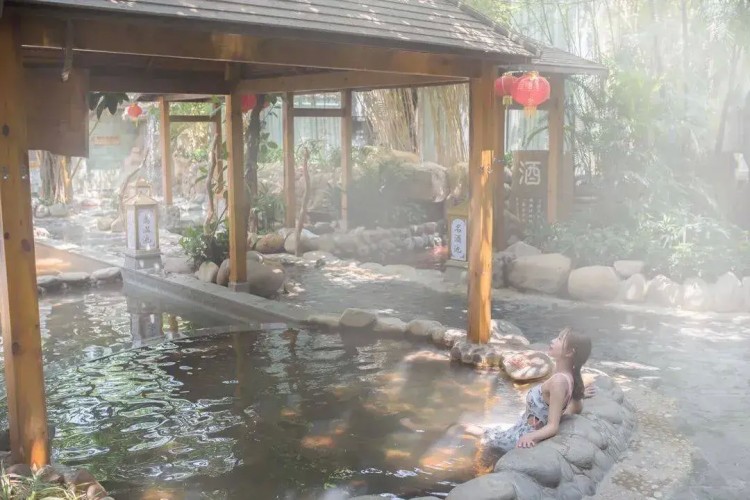 廣東中山旅行嘆泉眼溫泉吃足3餐+50多個泡池任泡2天1夜平靚正