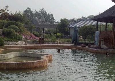 花都溫泉小鎮，許昌淞陵縣，花海環繞
