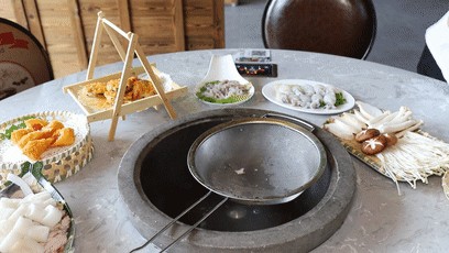 揭陽這家汽雞被瘋狂翻牌吃雞前還要做