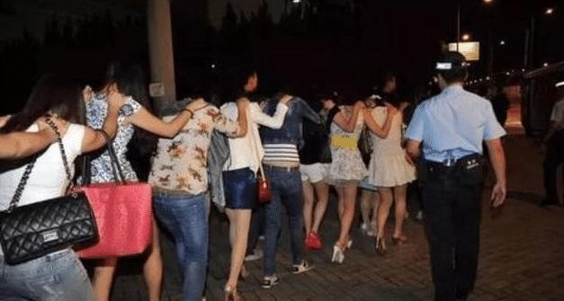 湖南賣淫嫖娼案曝光！按摩院私自賣淫一人拉客一人包辦