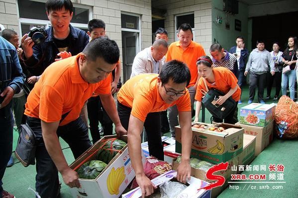 紫金街道攜手紫悅美容養(yǎng)生會(huì)所慰問(wèn)智障兒童