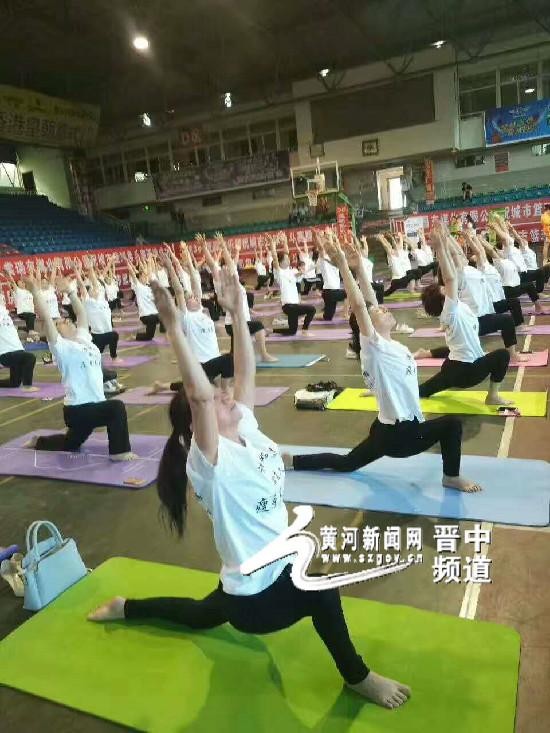 百人瑜伽綻放美麗介休