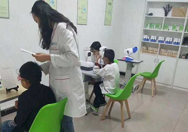 眼一生襄陽店生意蒸蒸日上財源廣進