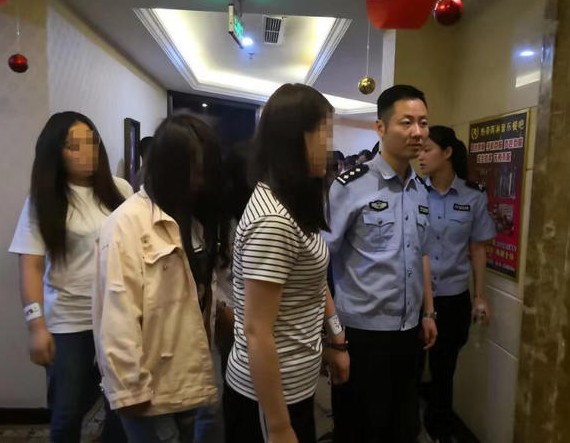 平頂山搗毀一大型涉黃洗浴會(huì)所工作人員反偵察意識(shí)較強(qiáng)內(nèi)部裝修隱蔽