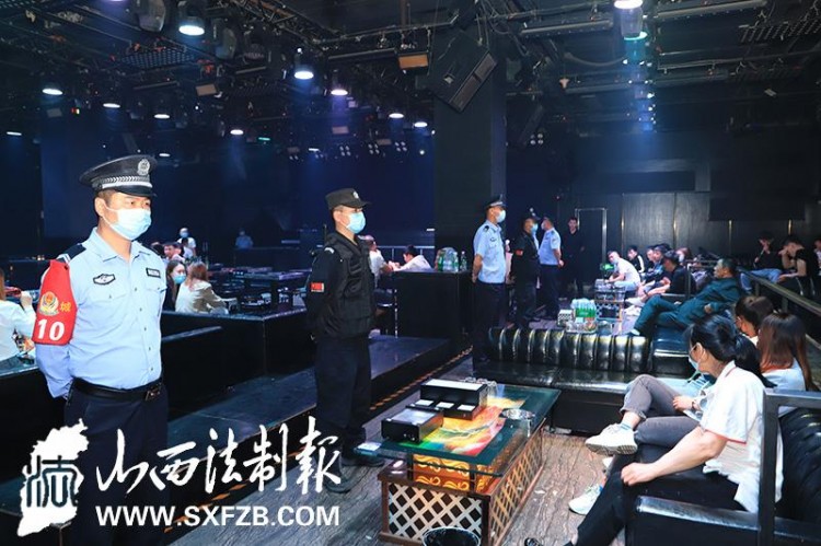 大同平城區(qū)警方對(duì)轄區(qū)32家洗浴足療KTⅤ等場(chǎng)所進(jìn)行全方面檢查