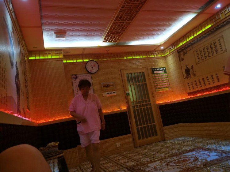 九月份在青海省西寧市一家洗浴理療中心洗了個澡
