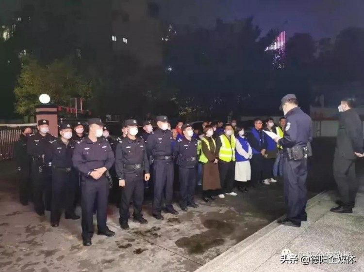 抓獲98人！查了294家！德陽警方突查娛樂場(chǎng)所按摩店茶樓旅館……