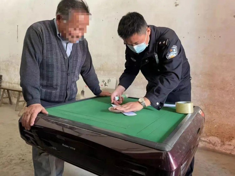 棋牌室旅店網(wǎng)吧……請注意蕪湖公安在嚴(yán)格巡查