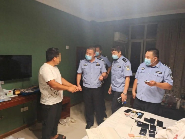 抓獲57人警方破獲一跨省網(wǎng)絡(luò)組織賣淫案