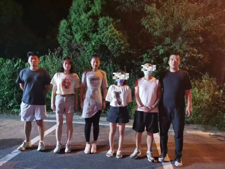 抓獲57人警方破獲一跨省網(wǎng)絡(luò)組織賣淫案