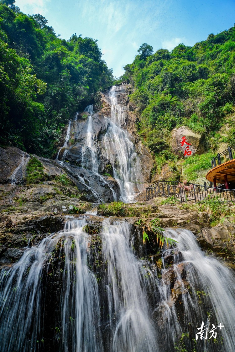 徒步吧!探清遠(yuǎn)|來天子山瀑布做個(gè)氧氣spa!
