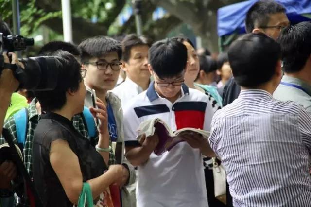 鏡頭下的高考：為安陽3.1萬考生加油！