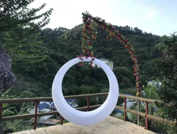 韶關乳源：泡云瑤谷溫泉打卡網(wǎng)紅泉池體驗過山瑤鄉(xiāng)的別樣風情