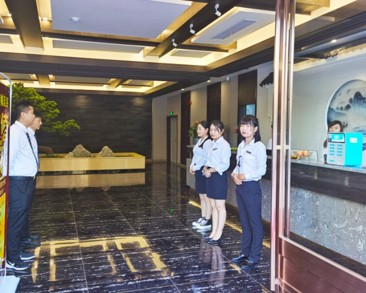 那有什么辦法放松一下呢當然是去足浴