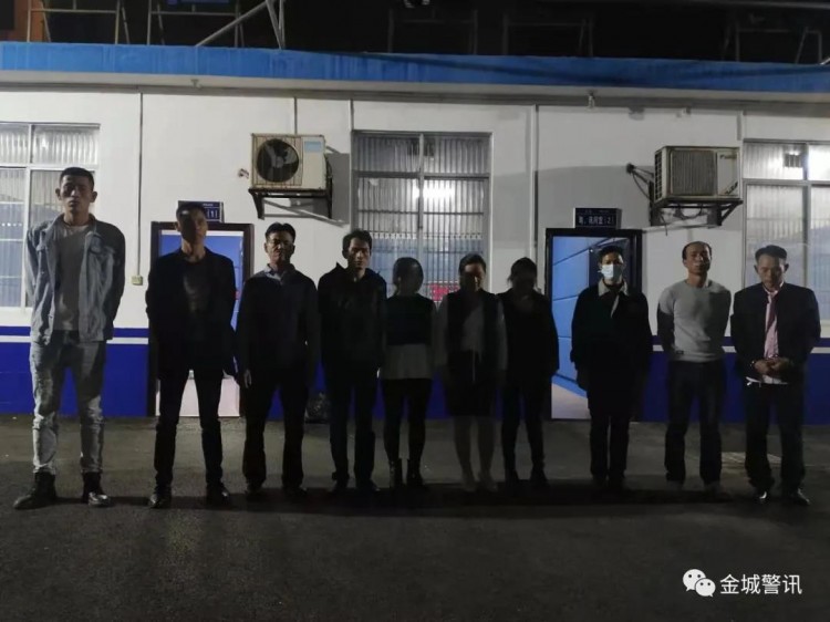 賣淫窩點暗藏在居民樓中!廣西警方搗毀多個賣淫窩點55名男女被帶走